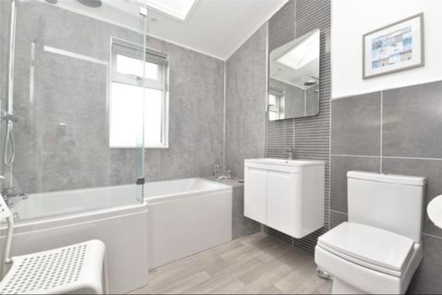 Main bathroom